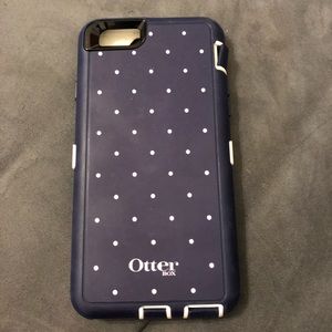 Navy blue OtterBox iPhone 6/7